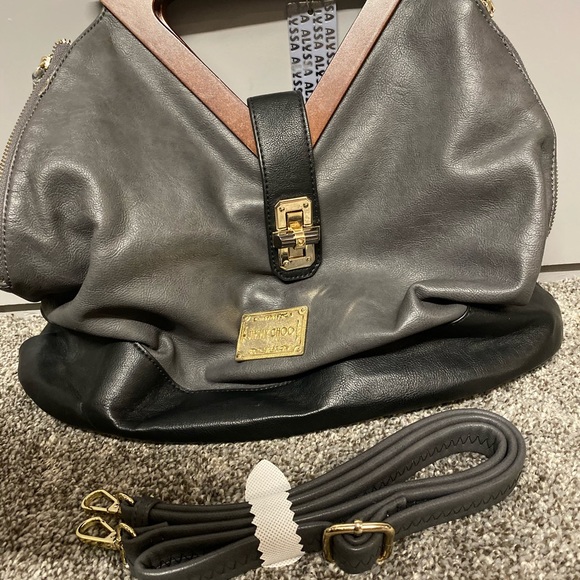 JIMMY CHOO PURSE/NEW WITH TAGS! - Picture 3 of 8